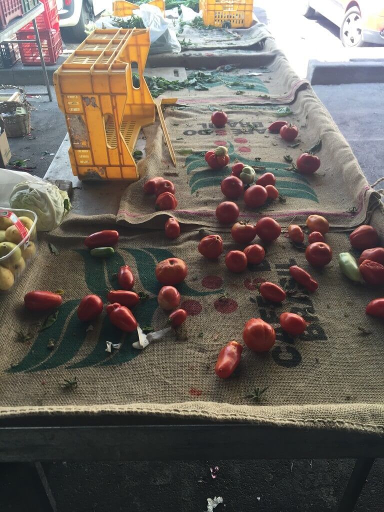 Tomater på en marknad i Florens