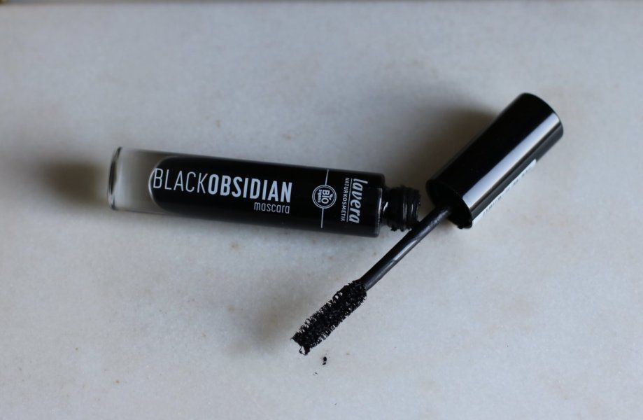 black_obsidian_mascara